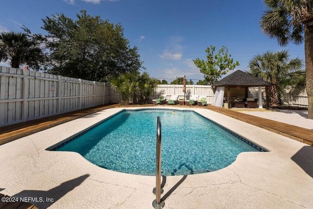 260 LEATHERLEAF Drive, Jacksonville, FL 32225