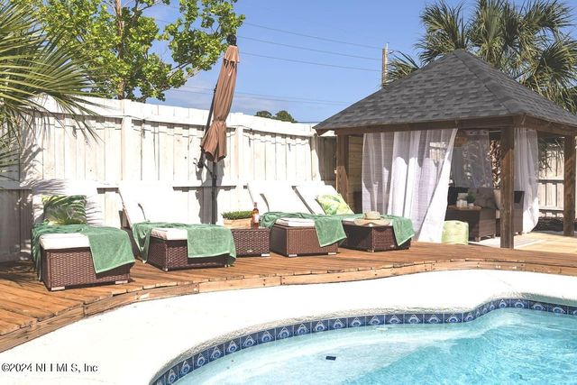 260 LEATHERLEAF Drive, Jacksonville, FL 32225