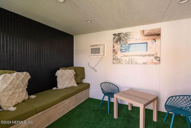 260 LEATHERLEAF Drive, Jacksonville, FL 32225