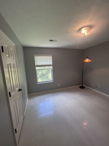 921 Jordan Cir, White Bluff, TN 37187