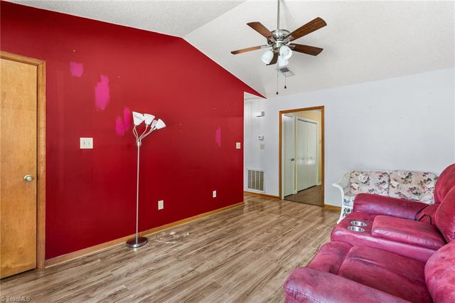3043 Windchase Court, High Point, NC 27265