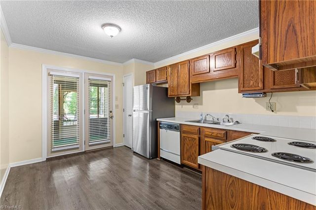 3043 Windchase Court, High Point, NC 27265
