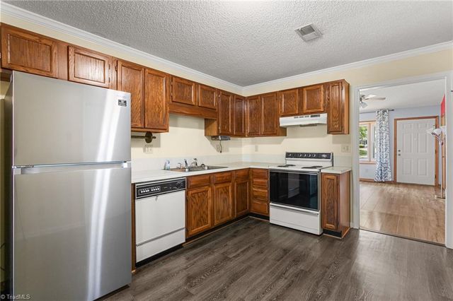 3043 Windchase Court, High Point, NC 27265