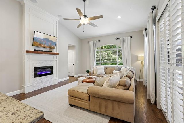6004 MERLINWOOD DRIVE, Lithia, FL 33547