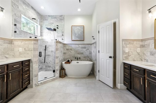 6004 MERLINWOOD DRIVE, Lithia, FL 33547
