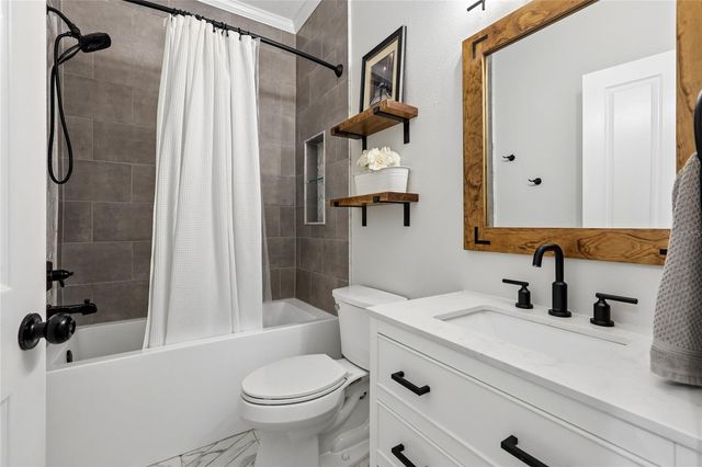 6004 MERLINWOOD DRIVE, Lithia, FL 33547