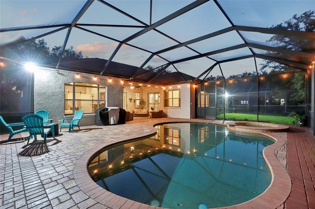 6004 MERLINWOOD DRIVE, Lithia, FL 33547