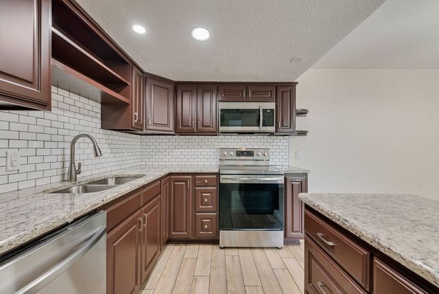 219 W Rochelle Road, Irving, TX 75062