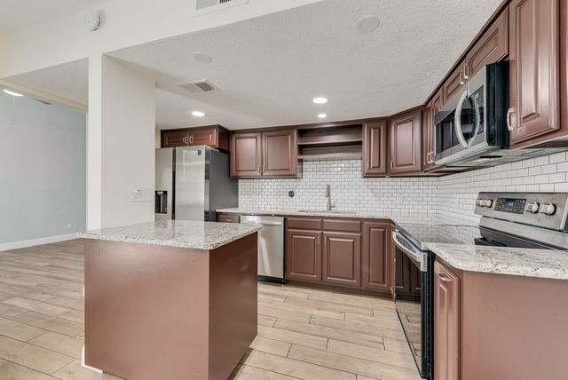 219 W Rochelle Road, Irving, TX 75062