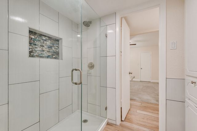 219 W Rochelle Road, Irving, TX 75062