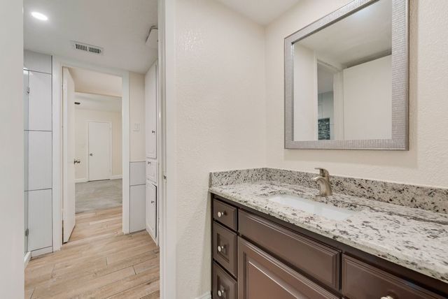 219 W Rochelle Road, Irving, TX 75062