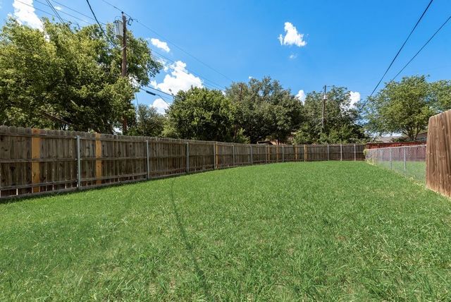 219 W Rochelle Road, Irving, TX 75062