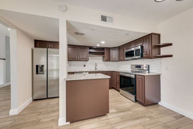 219 W Rochelle Road, Irving, TX 75062