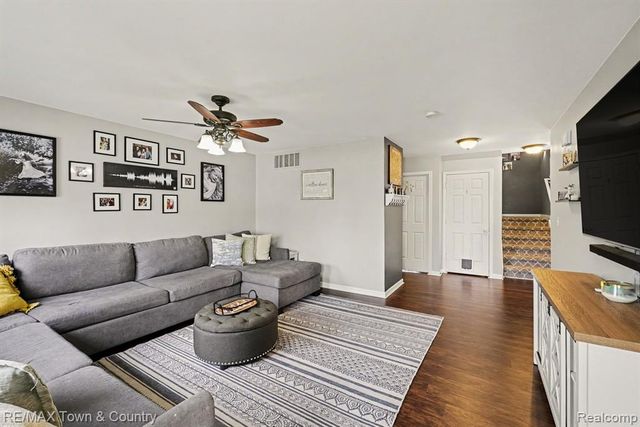 3253 Pine Run Drive, Swartz Creek, MI 48473