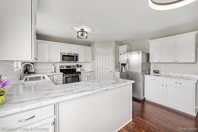 3253 Pine Run Drive, Swartz Creek, MI 48473
