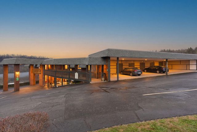 150 Sunken Forest Drive 1-96, Forsyth, MO 65653