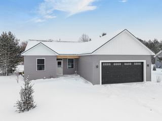 6460 Jeffrey Place, Green Lake Twp, MI 49637