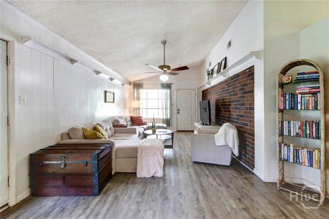 201 Russ Circle, Savannah, GA 31406
