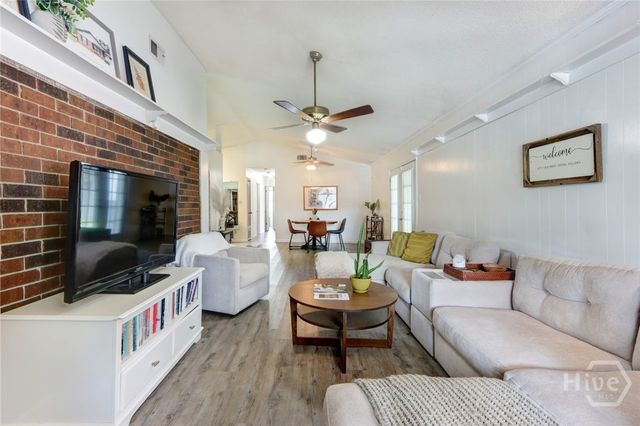 201 Russ Circle, Savannah, GA 31406