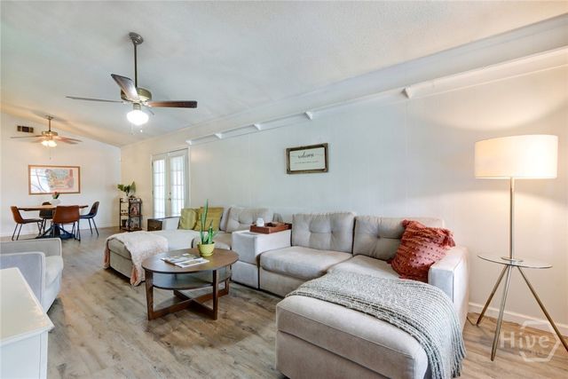 201 Russ Circle, Savannah, GA 31406