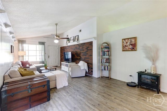 201 Russ Circle, Savannah, GA 31406