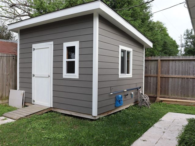 11419 Landsdowne Drive, Houston, TX 77035