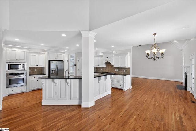 2 Dawn Meadow Court, Simpsonville, SC 29680