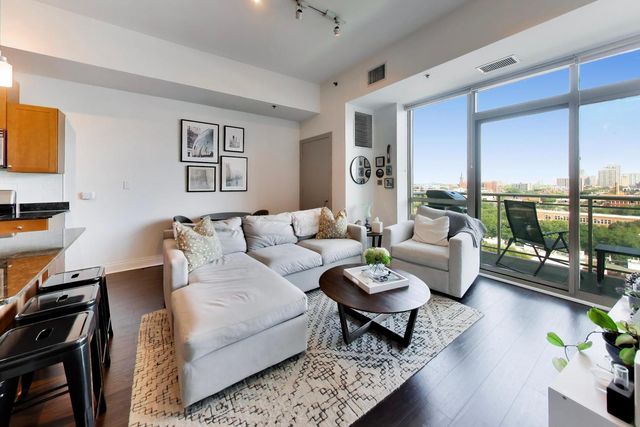 230 W Division Street 1107, Chicago, IL 60610