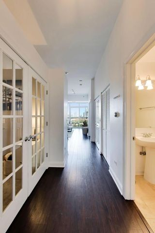 230 W Division Street 1107, Chicago, IL 60610