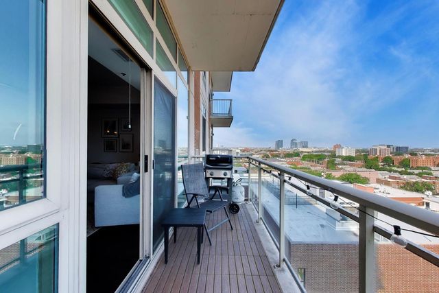 230 W Division Street 1107, Chicago, IL 60610