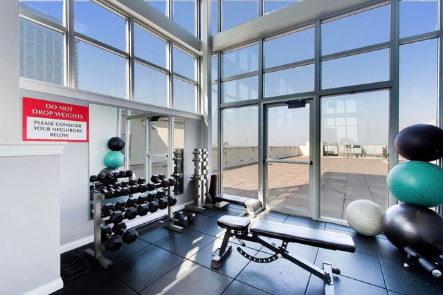 230 W Division Street 1107, Chicago, IL 60610