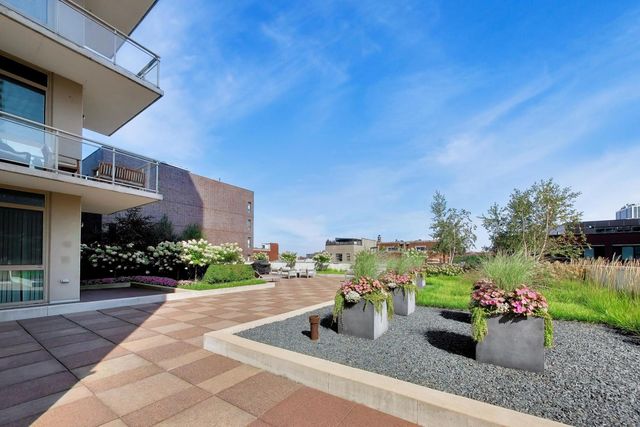 230 W Division Street 1107, Chicago, IL 60610