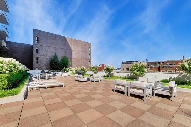 230 W Division Street 1107, Chicago, IL 60610