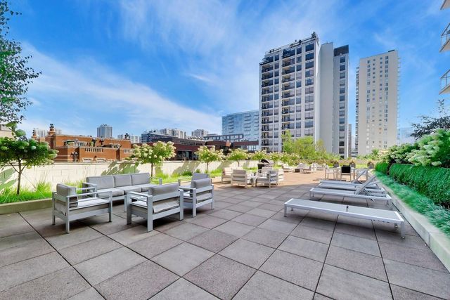 230 W Division Street 1107, Chicago, IL 60610
