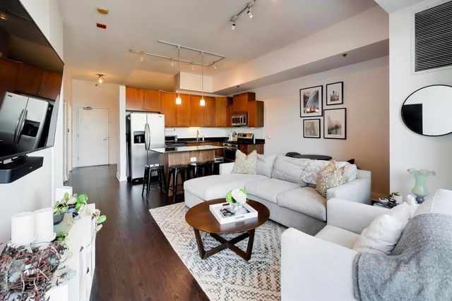 230 W Division Street 1107, Chicago, IL 60610