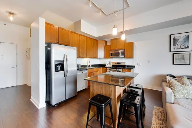 230 W Division Street 1107, Chicago, IL 60610