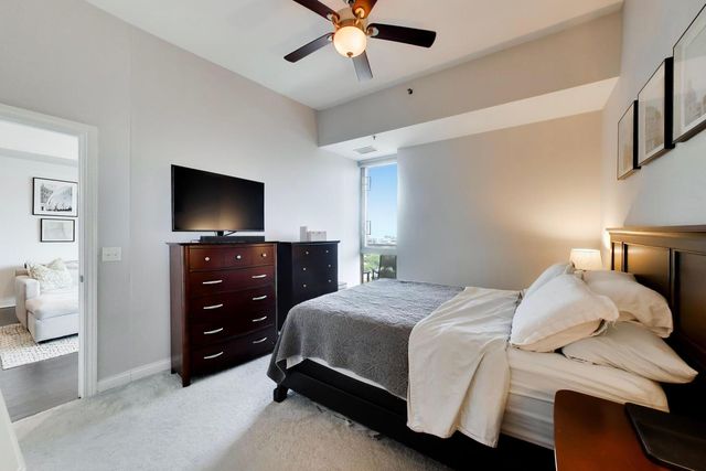230 W Division Street 1107, Chicago, IL 60610