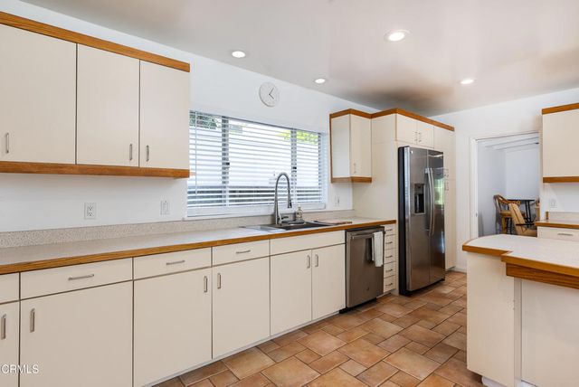1660 S Oak Knoll Avenue, San Marino, CA 91108