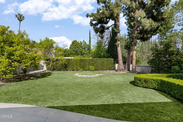 1660 S Oak Knoll Avenue, San Marino, CA 91108