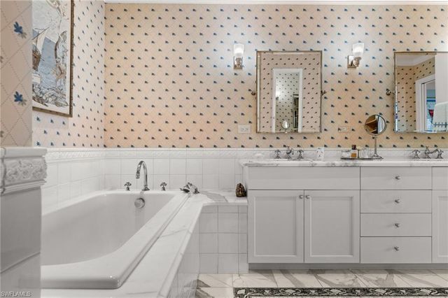 4500 Gulf Shore BLVD N 141, Naples, FL 34103