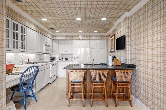 4500 Gulf Shore BLVD N 141, Naples, FL 34103