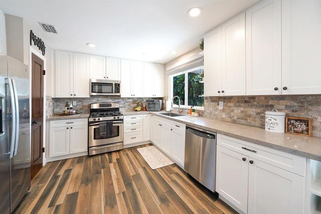 24363 Del Amo Road, Ramona, CA 92065