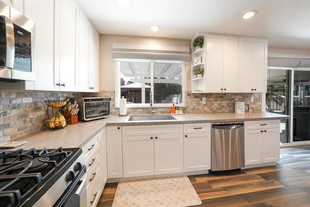 24363 Del Amo Road, Ramona, CA 92065