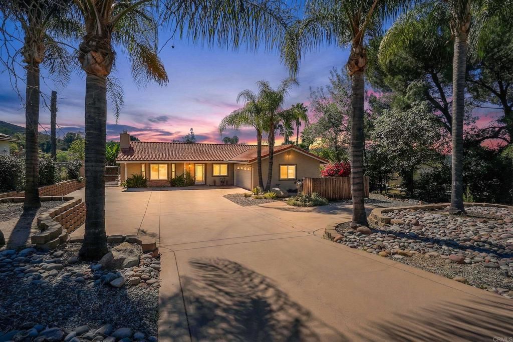 24363 Del Amo Road, Ramona, CA 92065