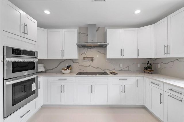 224 E Acre Dr, Plantation, FL 33317