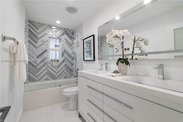 224 E Acre Dr, Plantation, FL 33317