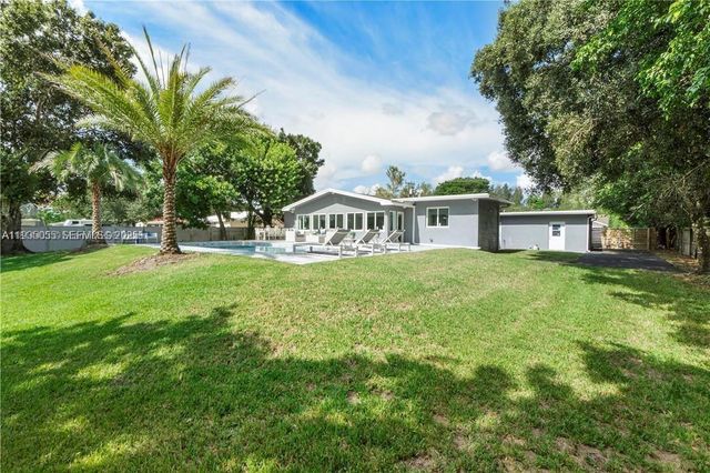 224 E Acre Dr, Plantation, FL 33317