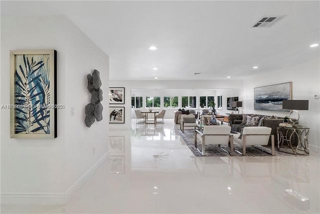 224 E Acre Dr, Plantation, FL 33317