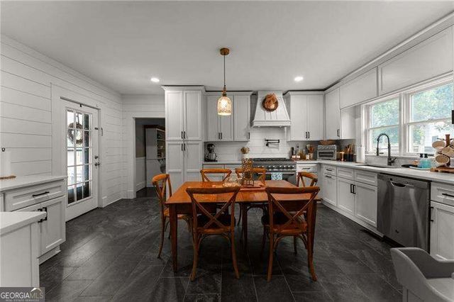 107 Etowah Drive, Cartersville, GA 30120