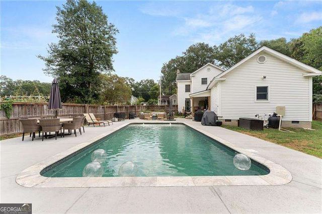 107 Etowah Drive, Cartersville, GA 30120
